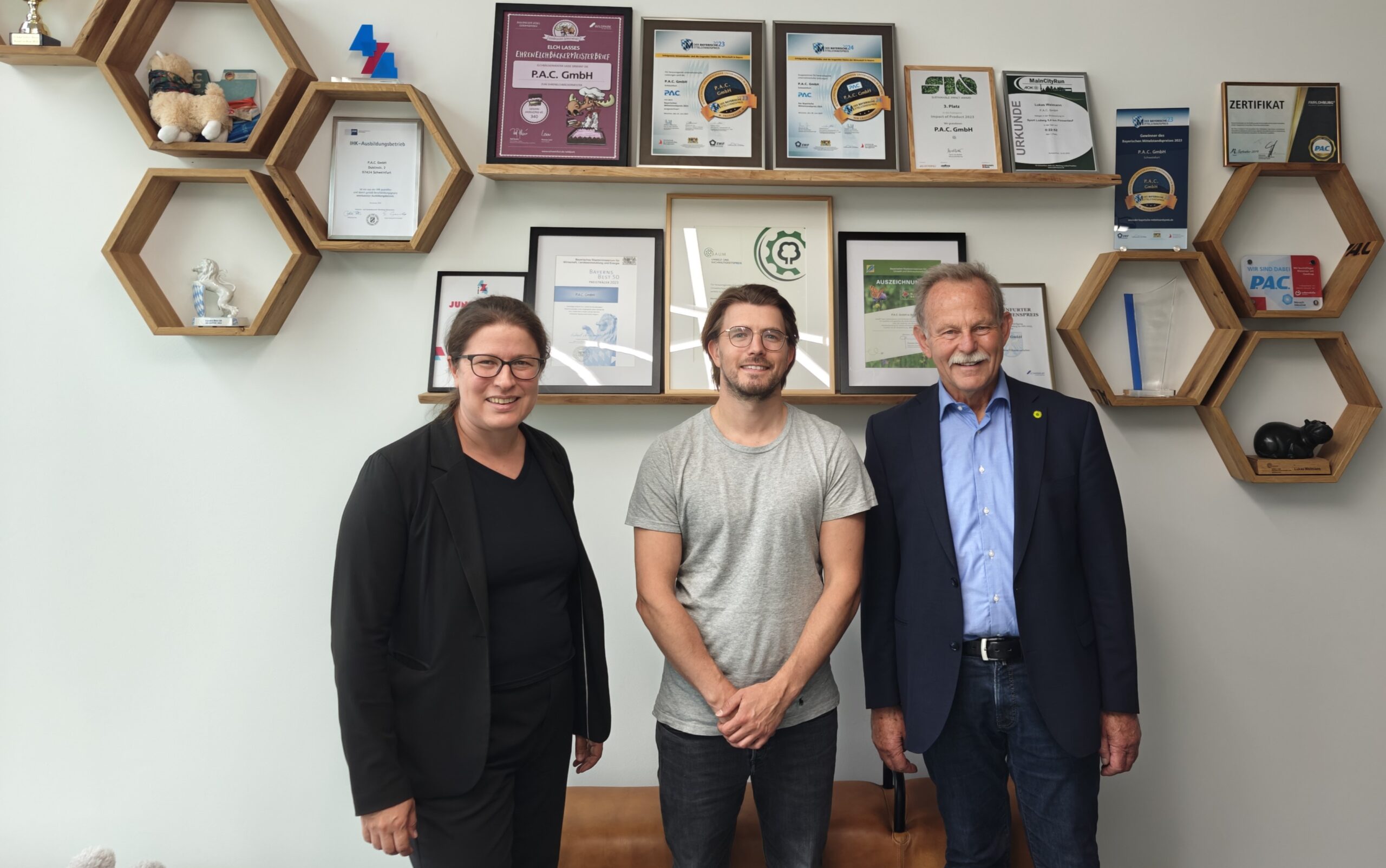 CEO Lukas Weimann, MDL Stephanie Schuhknecht, Paul Knoblach