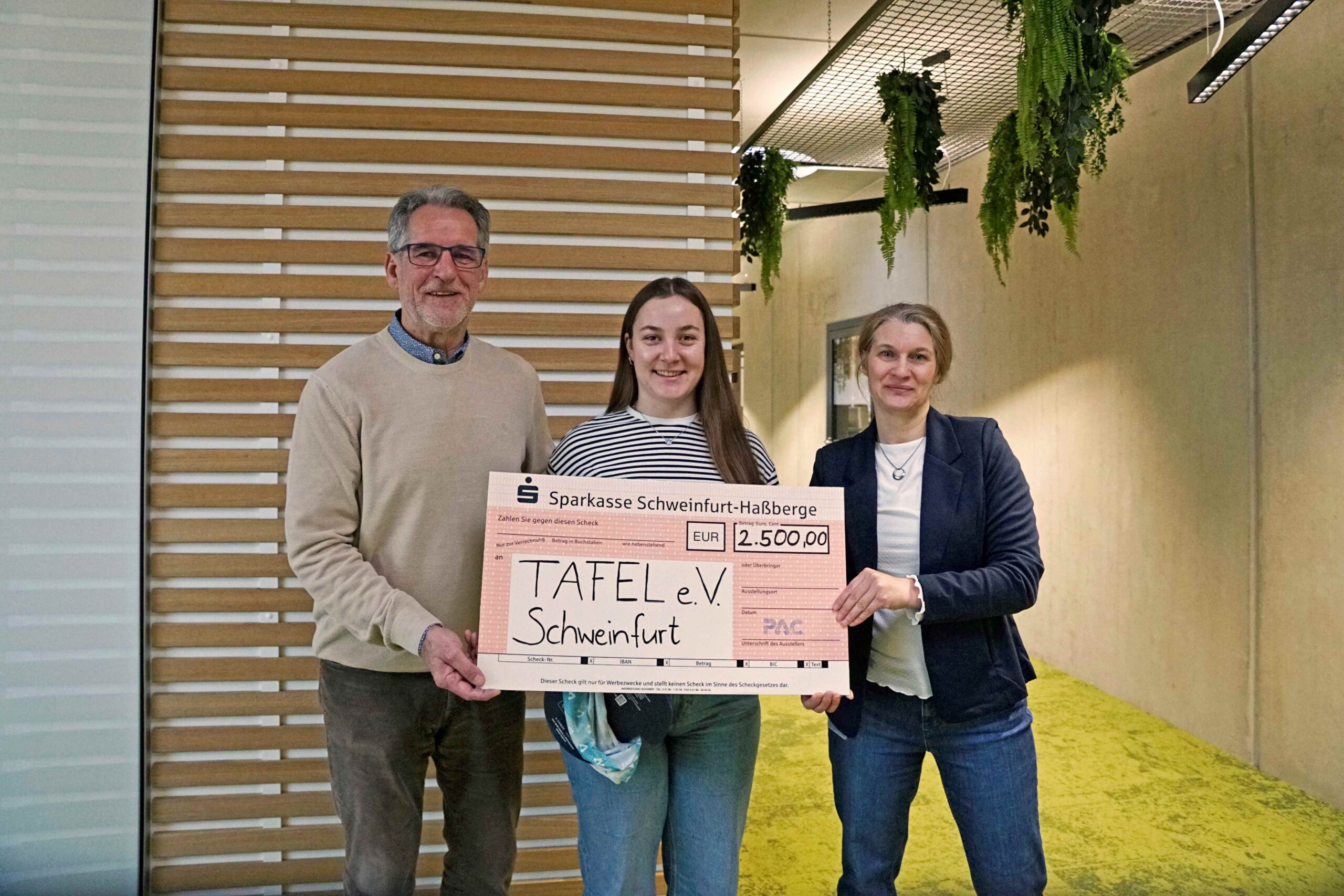 Spendenübergabe Tafel Schweinfurt